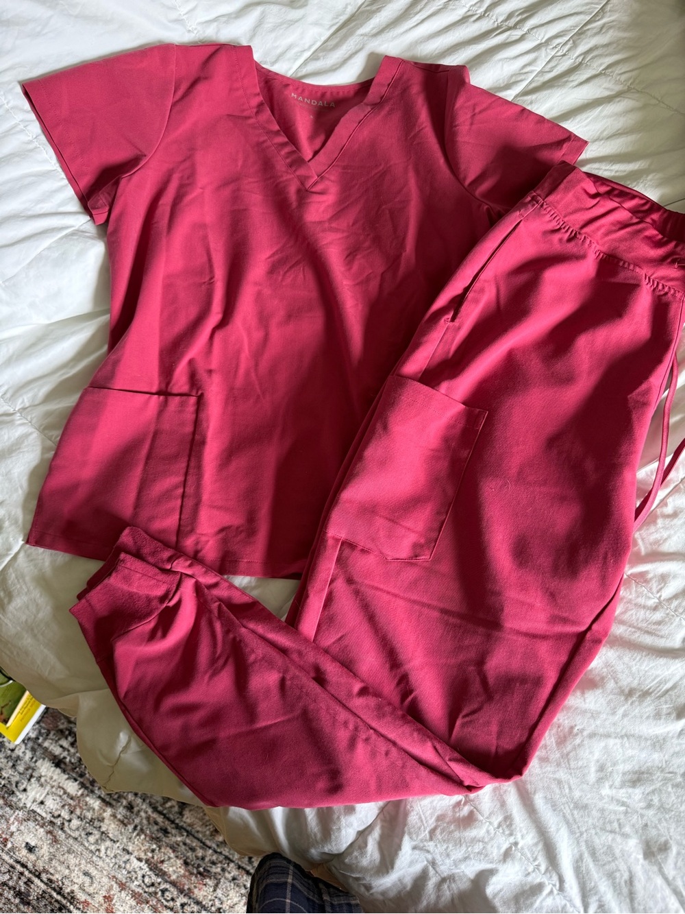 Mandala Women's V-Neck Scrub Top and Jogger Set — Raspberry Pink